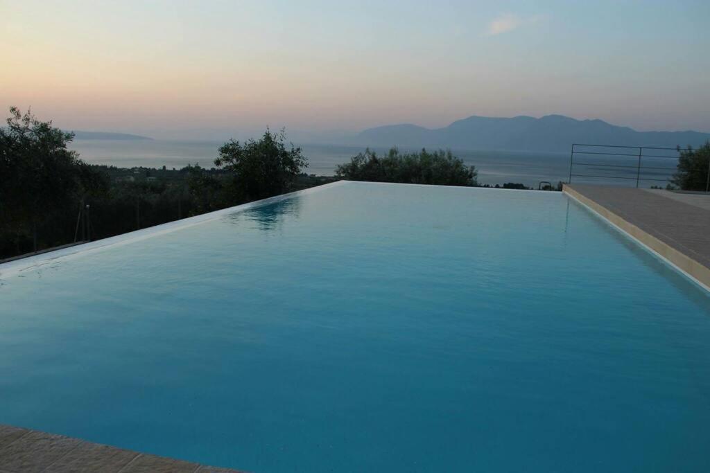 Panoramic View Summerhouse Loukissia Luaran gambar